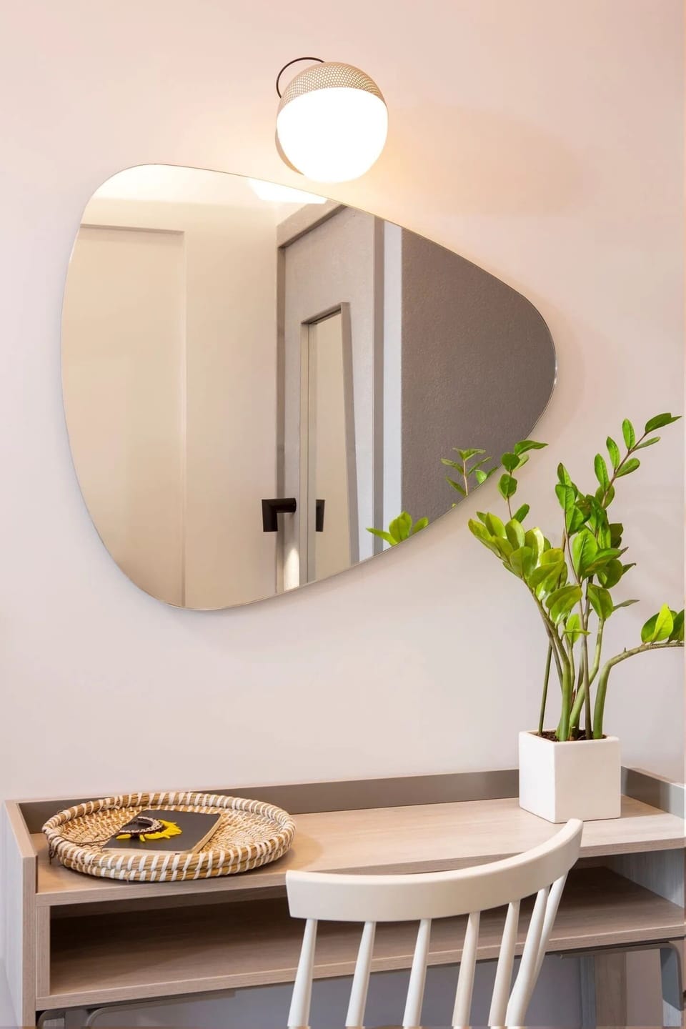 Family Suite with outdoor Jetted Tub | Premium bedding, in-room safe, desk, laptop workspace