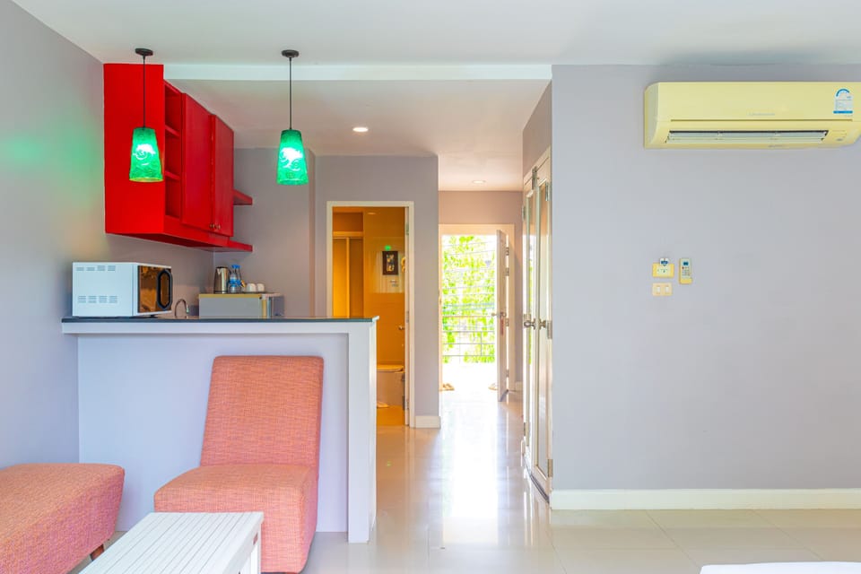 Family Suite, 2 Bedrooms | Premium bedding, in-room safe, desk, iron/ironing board