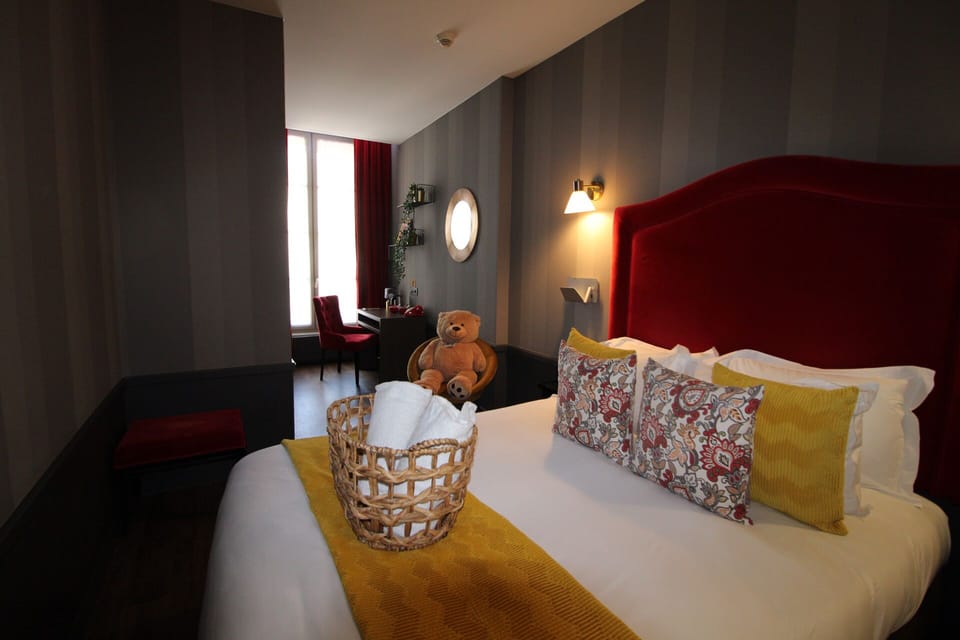 Premium Double Room | In-room safe, desk, blackout drapes, soundproofing