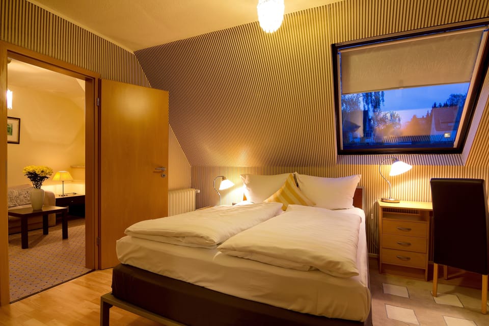 Egyptian cotton sheets, pillowtop beds, WiFi (free), bed sheets