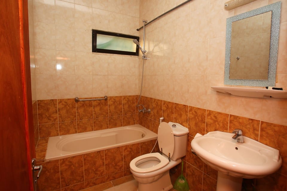 Double Room | Bathroom | Towels