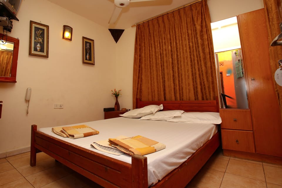 Room | 1 bedroom, in-room safe, bed sheets