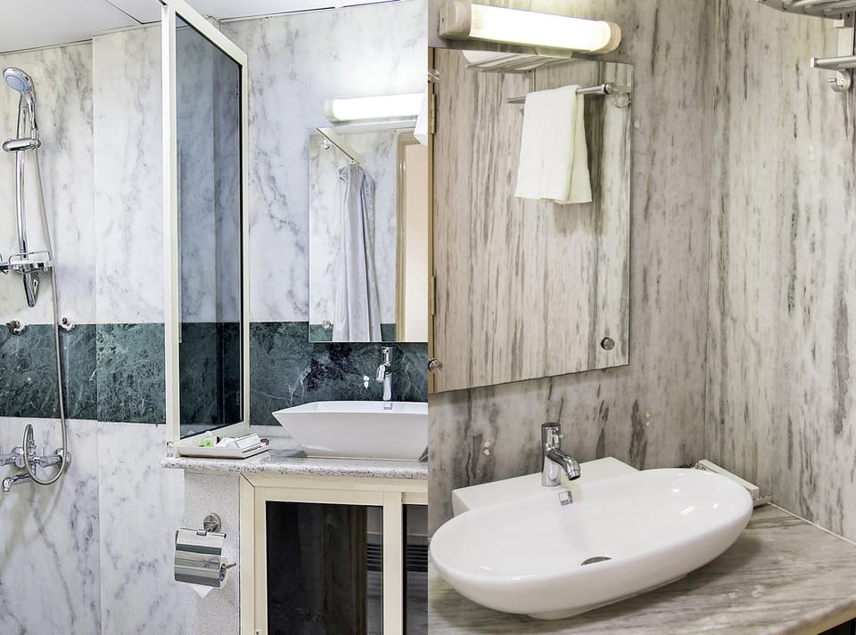 Shower, free toiletries, towels
