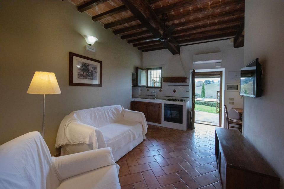 Apartment, 2 Bedrooms (Trilocale Borgo di Mariano) | Living area | TV