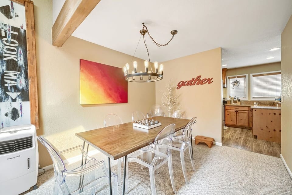 Condo, 3 Bedrooms | Dining