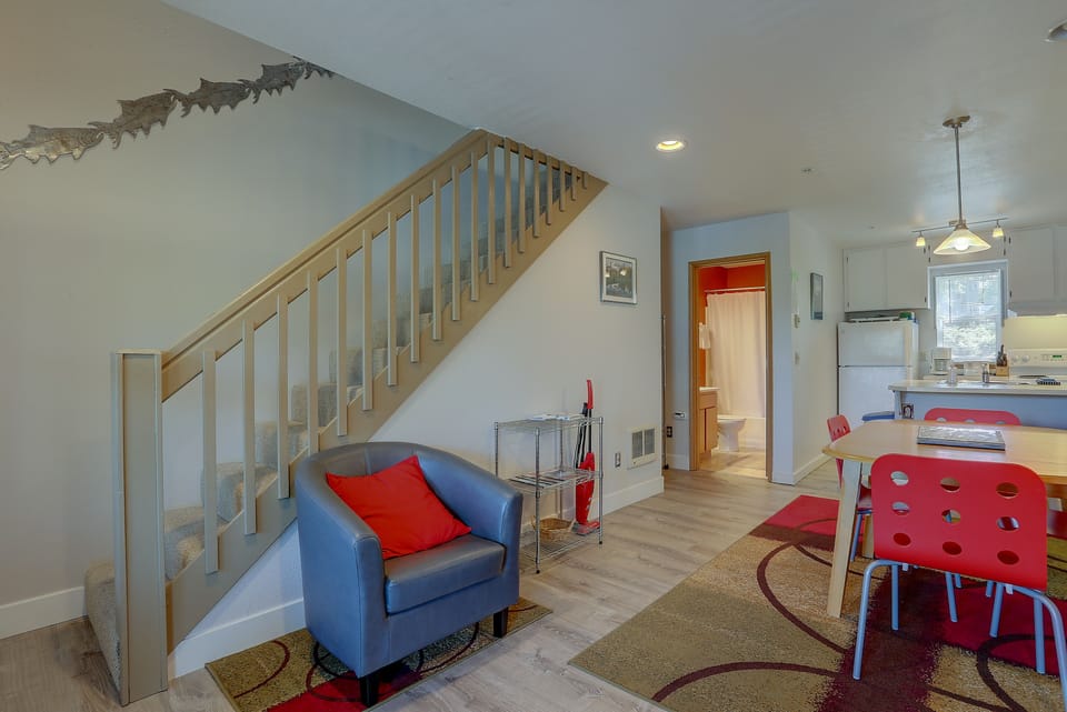 Condo, 2 Bedrooms | Interior