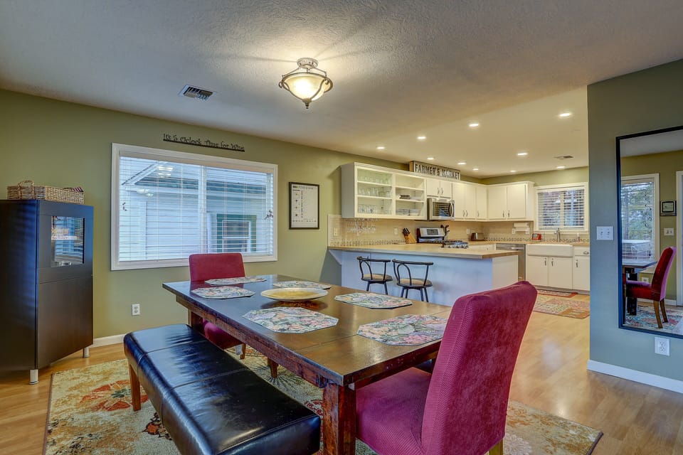 House, 3 Bedrooms | Dining