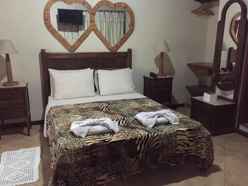 Deluxe Triple Room | Minibar, desk, blackout drapes, WiFi (free)