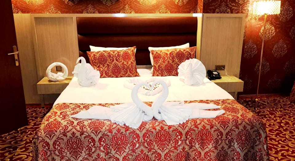 Honeymoon Room | Egyptian cotton sheets, premium bedding, memory foam beds, free minibar