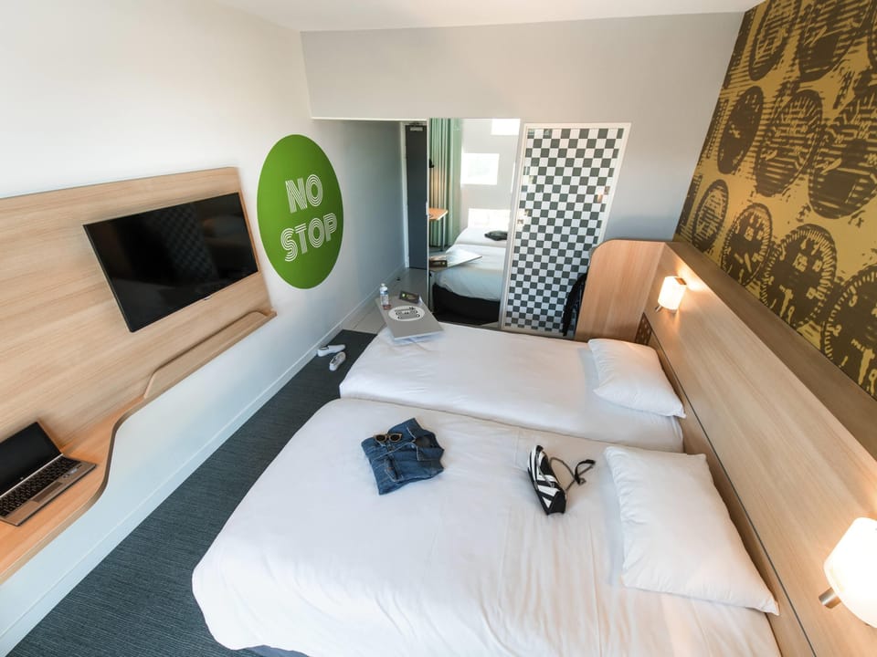 Standard Twin Room, 2 Twin Beds | Desk, blackout drapes, soundproofing, iron/ironing board