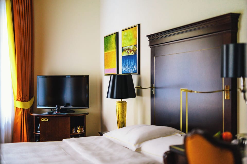 Comfort Single Room | Hypo-allergenic bedding, minibar, in-room safe, individually decorated