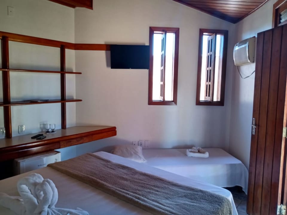 Triple Room, Multiple Beds | Minibar, free WiFi, bed sheets