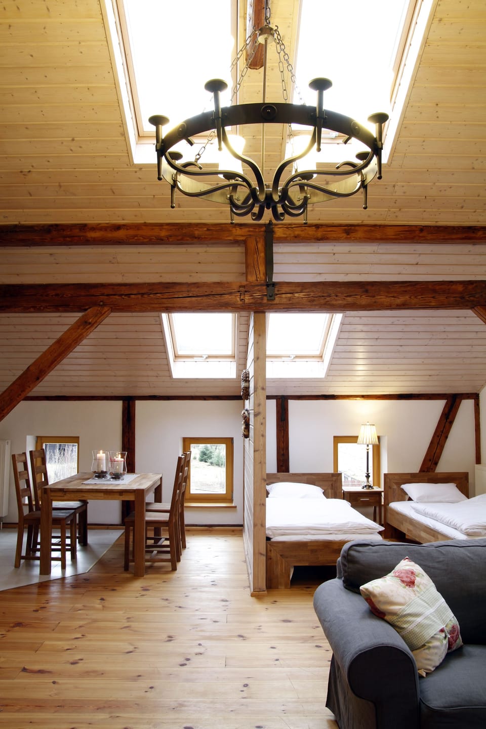 Apartment | Free WiFi, bed sheets