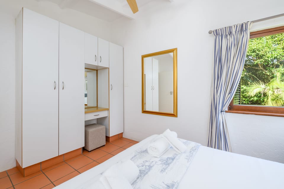 Classic Villa | 2 bedrooms, cribs/infant beds, free wired internet, bed sheets
