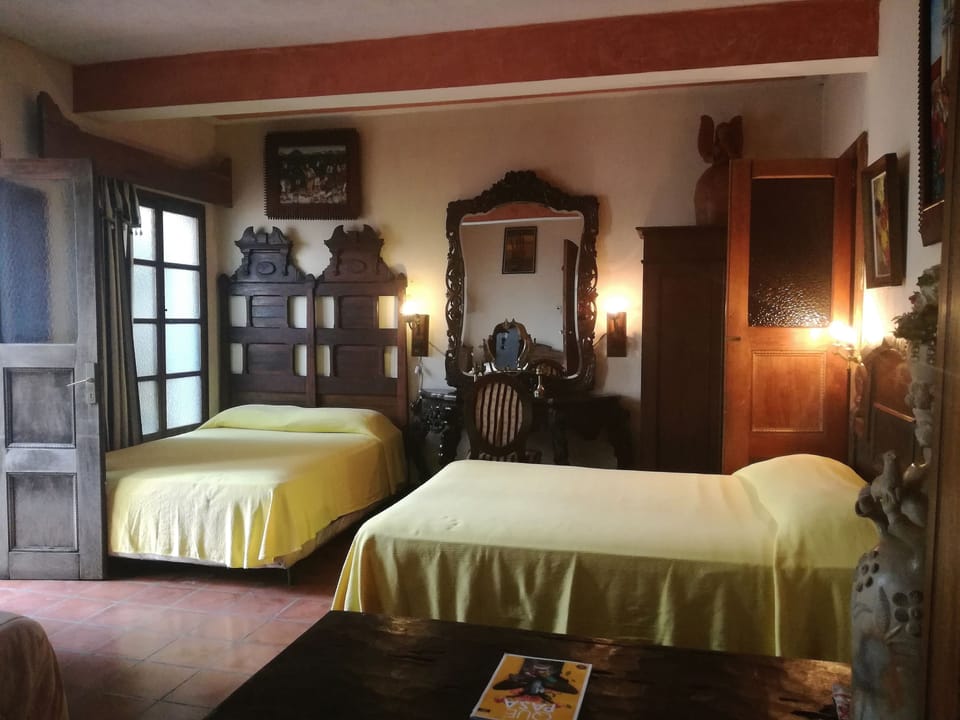 Triple Room | WiFi (free), bed sheets