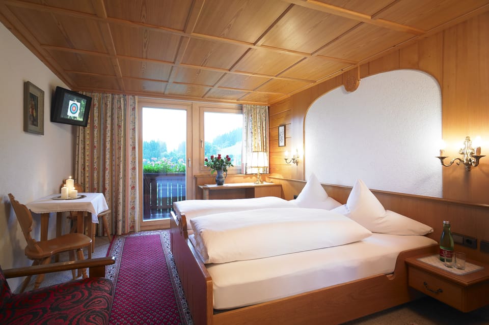 In-room safe, free WiFi, bed sheets