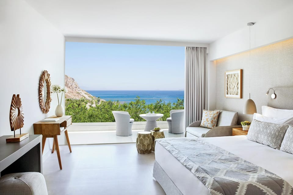 Premium bedding, free minibar, in-room safe, blackout drapes