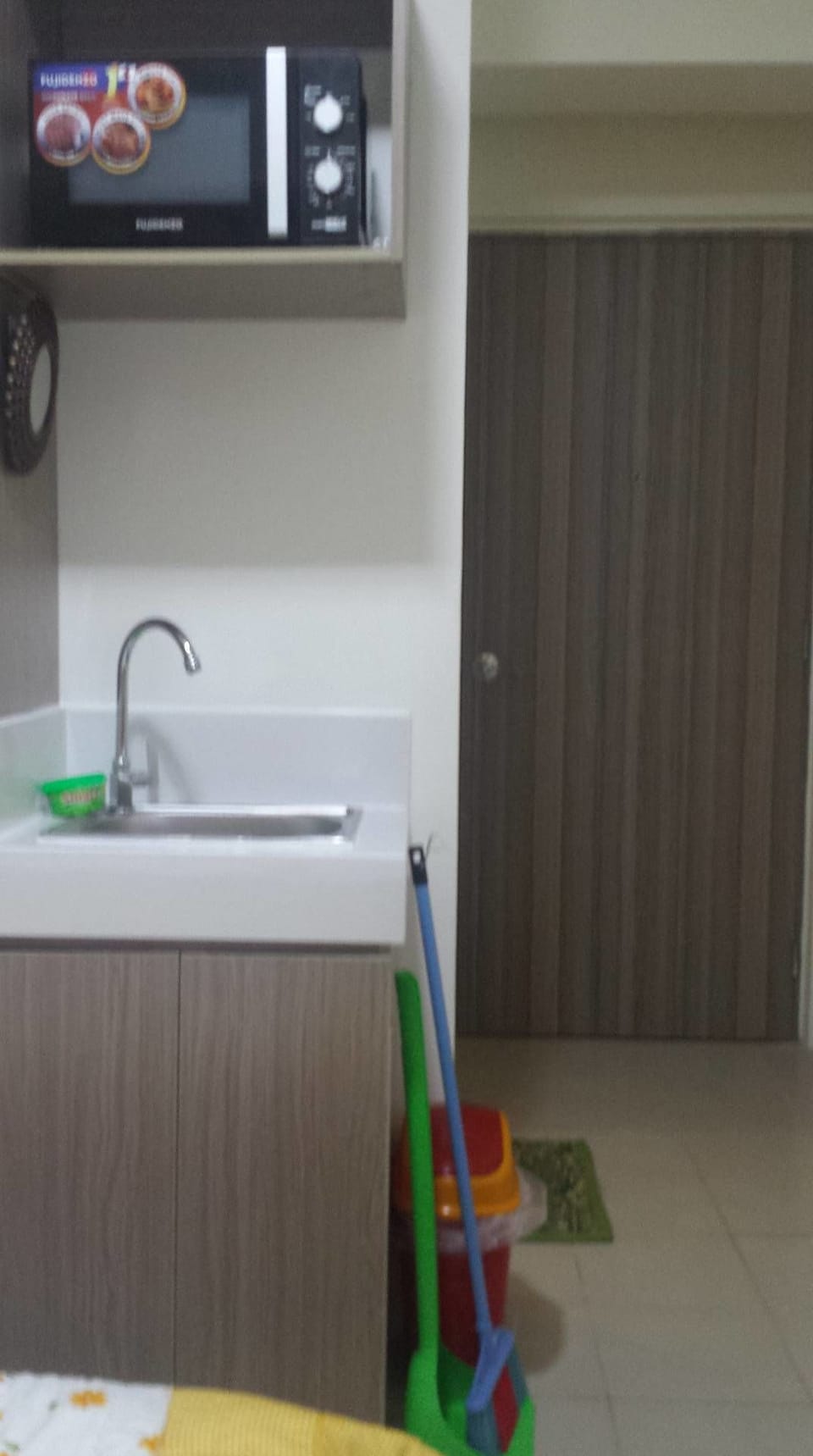 Individually decorated, individually furnished, desk, soundproofing