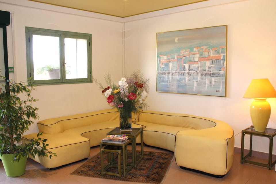 Lobby sitting area