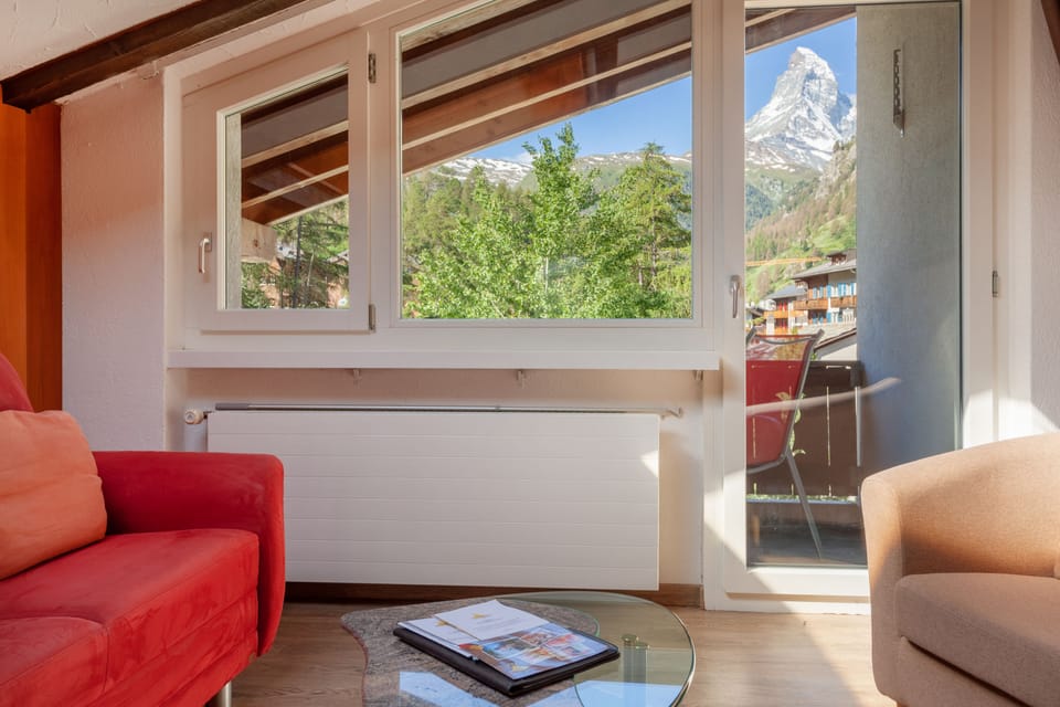 Deluxe Double Room, Balcony, Mountain View | Minibar, in-room safe, desk, cribs (surcharge)