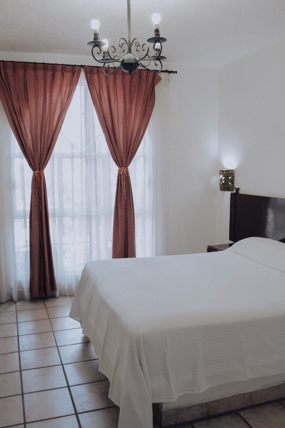 Basic Room | Internet, bed sheets