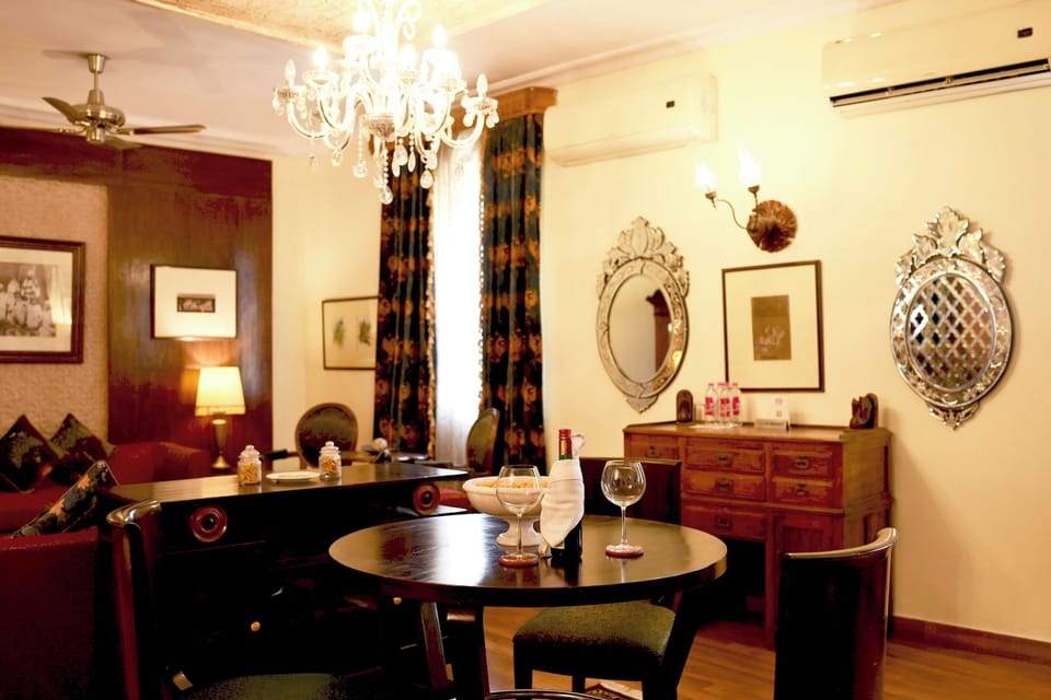 Royal Suite | Premium bedding, minibar, in-room safe, desk