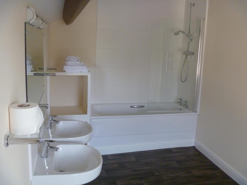 Shower, free toiletries, hair dryer, towels