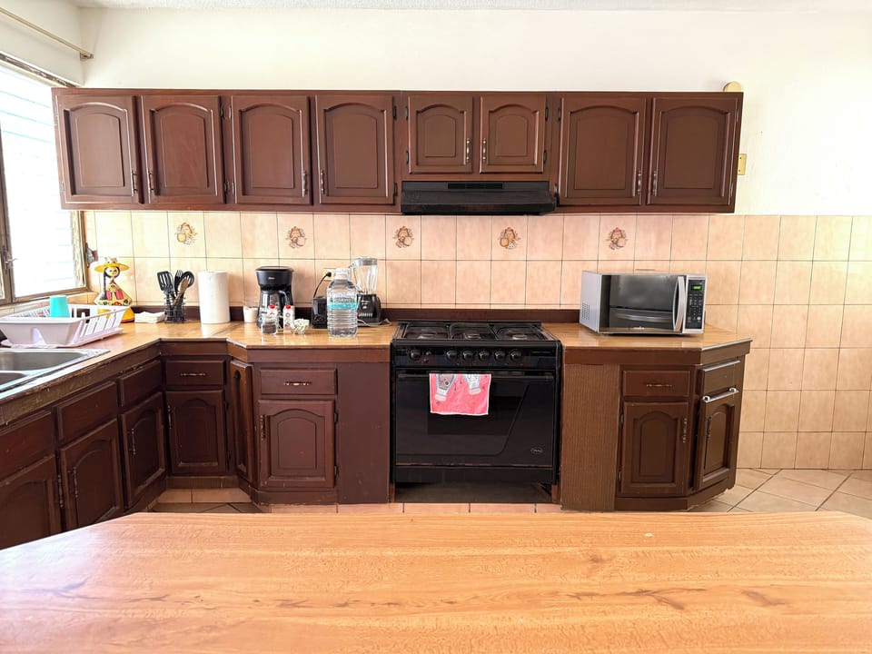 Family House, 3 Bedrooms | Private kitchen | Fridge, microwave, oven, stovetop