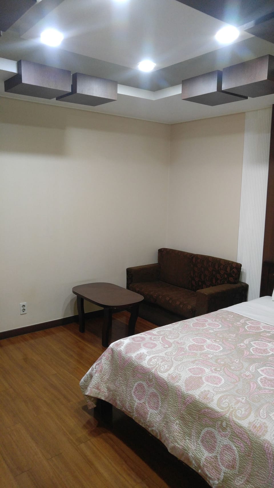 Standard Room | Blackout drapes, free WiFi, bed sheets
