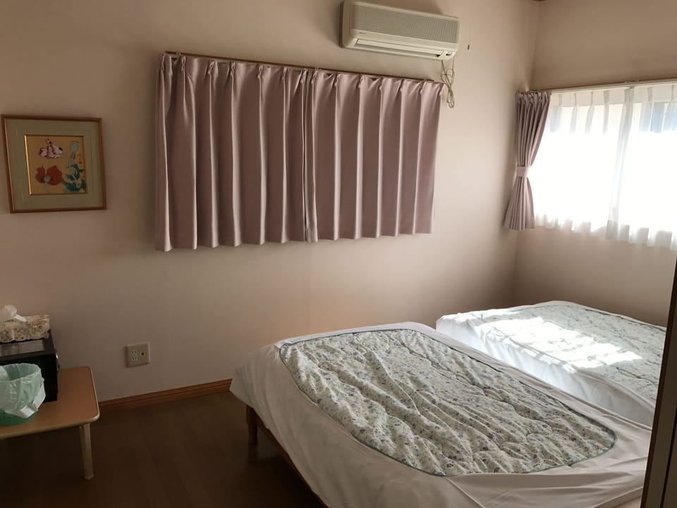 Twin Room | Memory foam beds, free WiFi