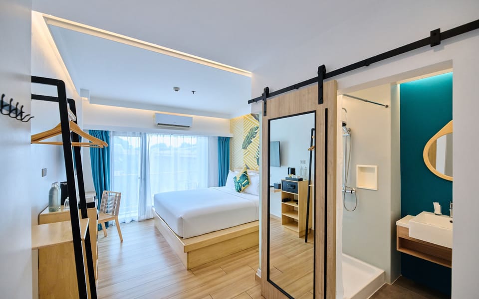 The Duo King - Deluxe King Room | In-room safe, WiFi (free), bed sheets