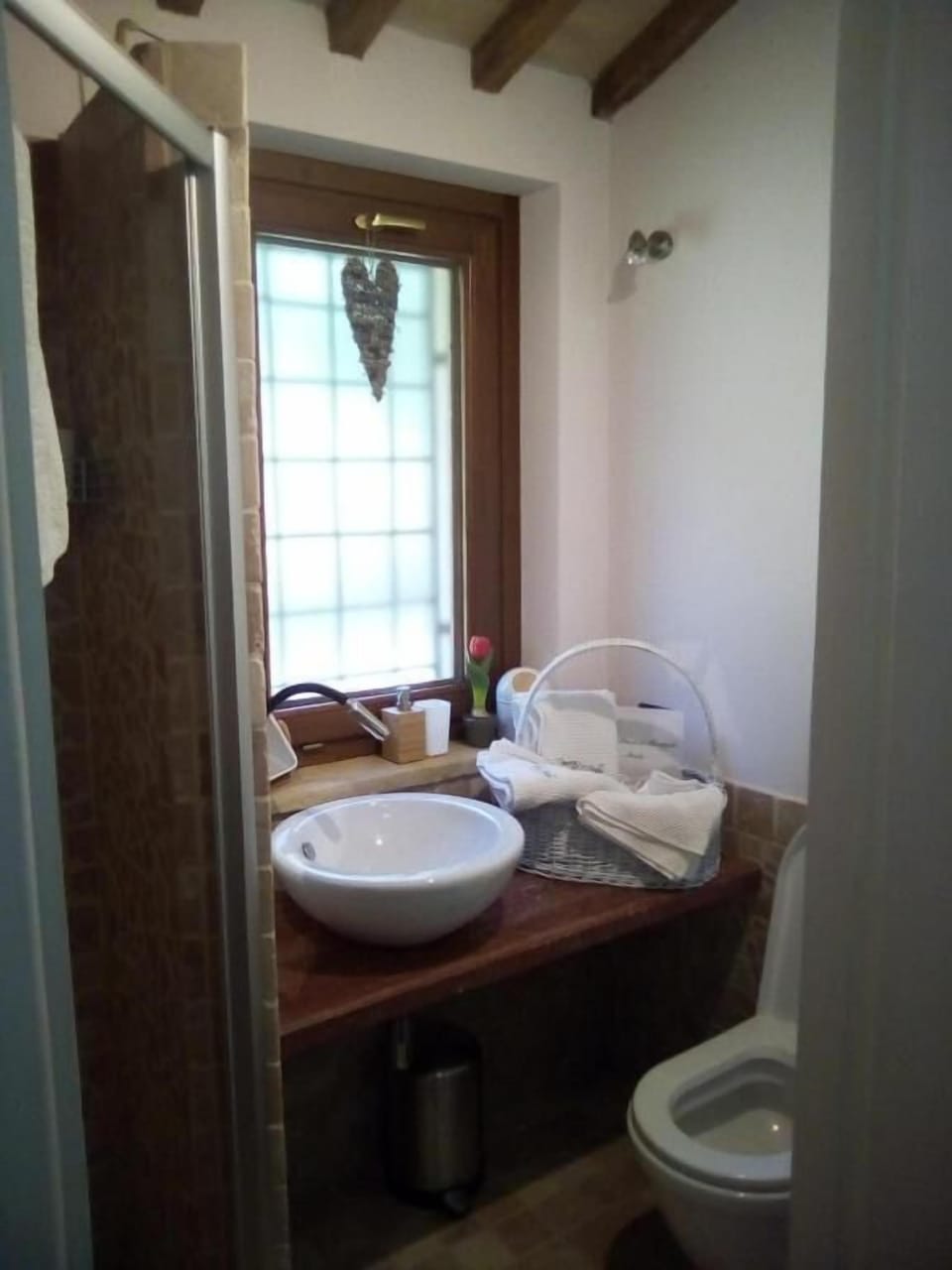 Shower, free toiletries, hair dryer, bathrobes