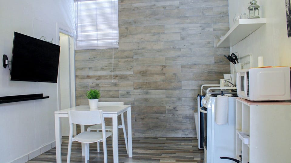 Apartment, 1 Bedroom | Private kitchen | Fridge, microwave, oven, stovetop