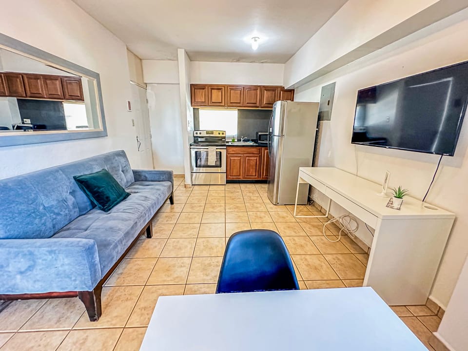Apartment, 2 Bedrooms | In-room dining