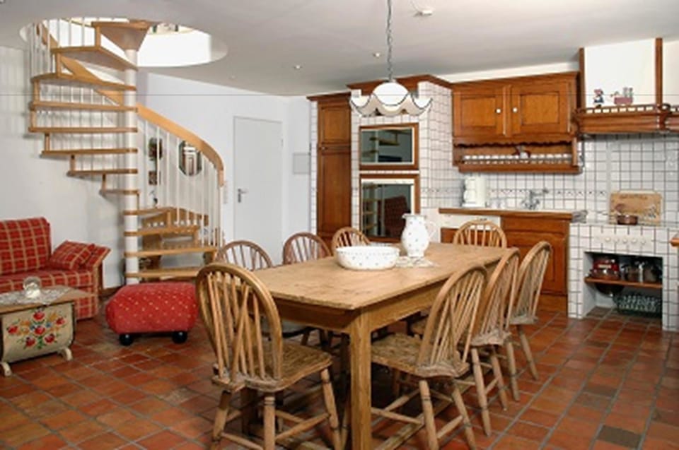 Apartment (Schencking) | In-room dining