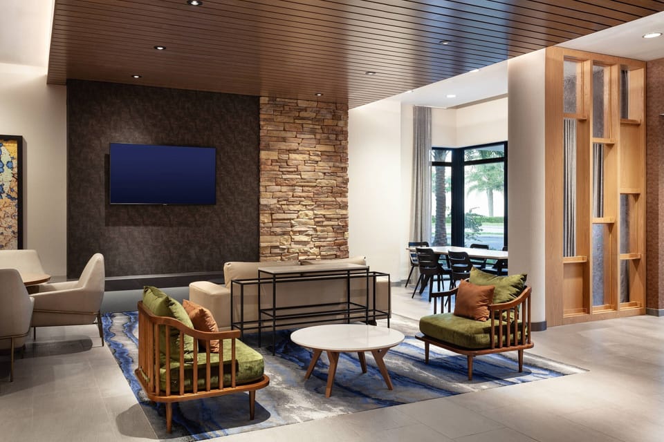 Lobby lounge