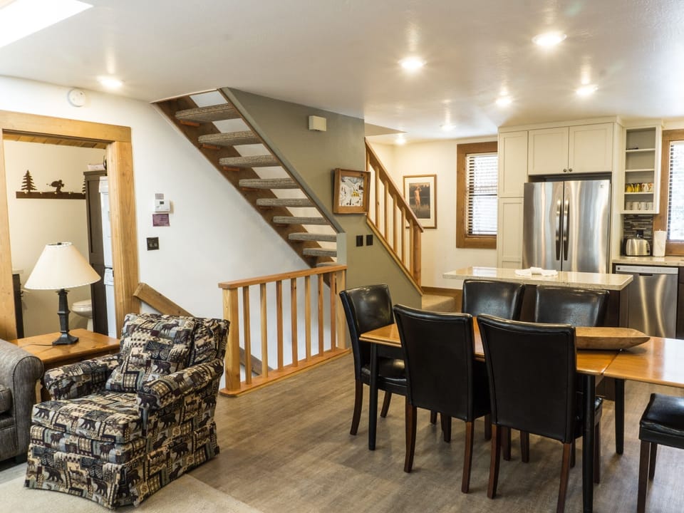 Condo, 4 Bedrooms | Living room | TV