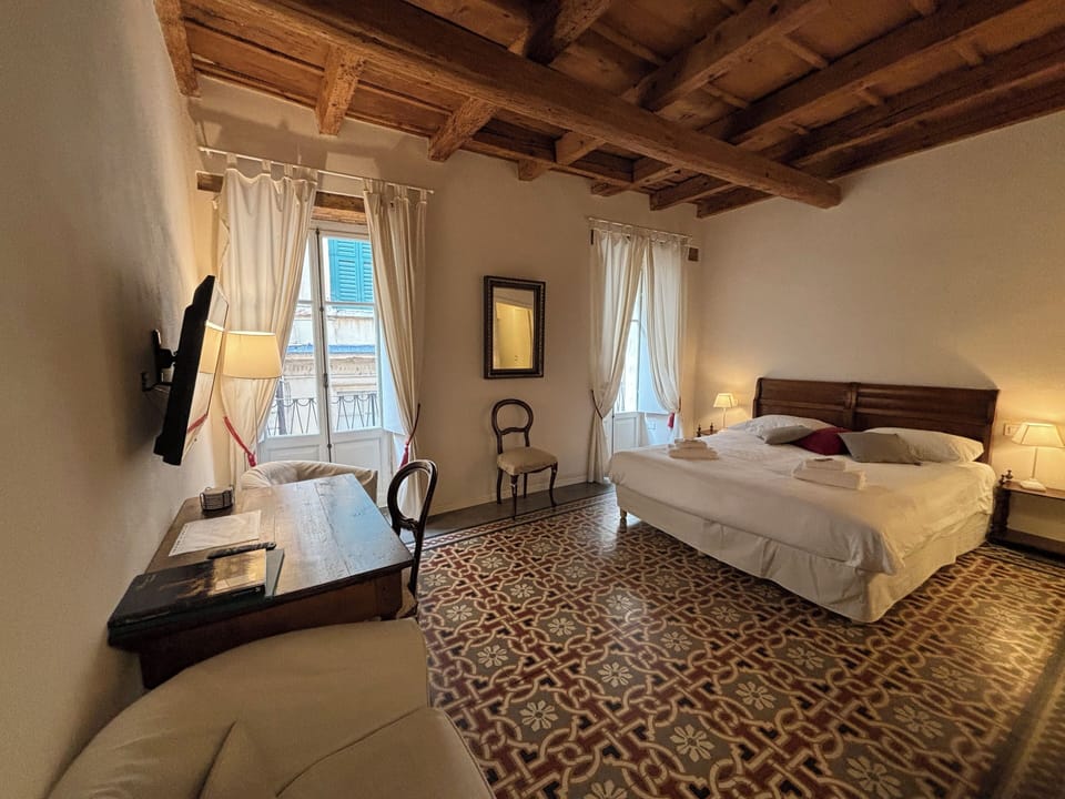 Romantic Double Room | 1 bedroom, desk, free WiFi, bed sheets
