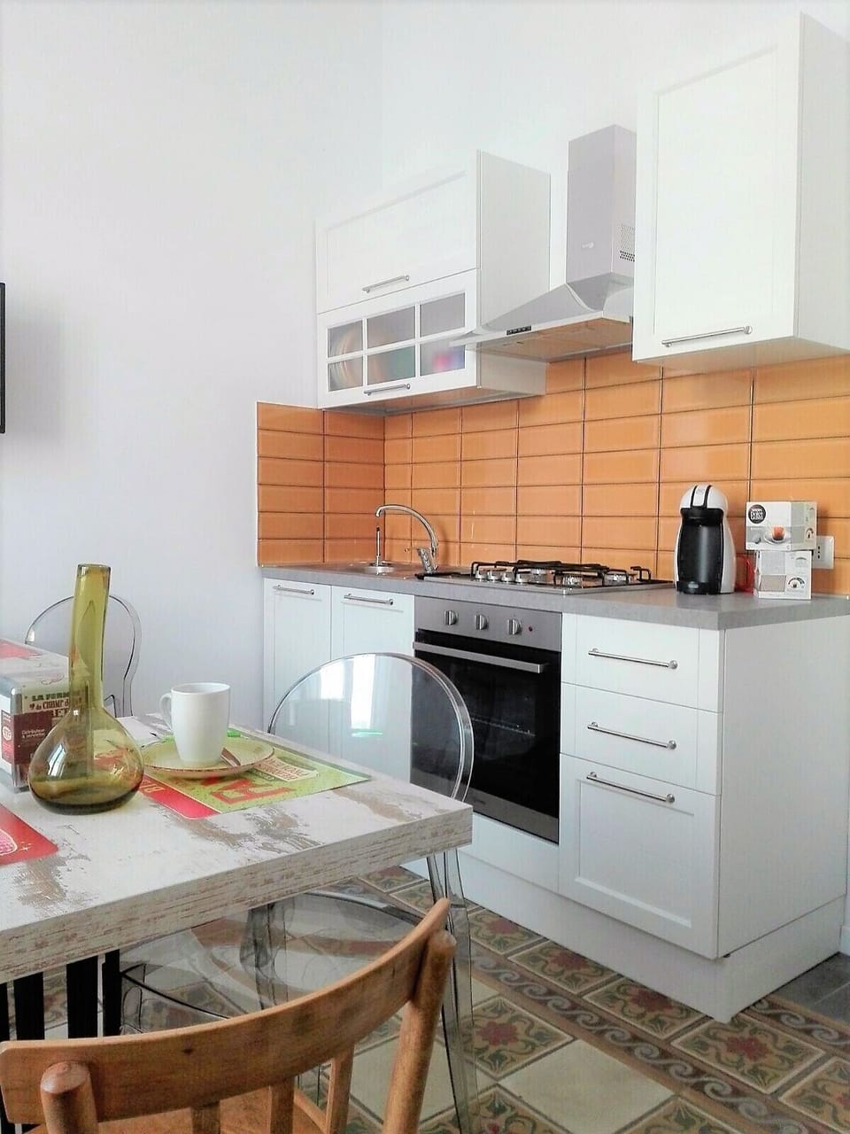 Romantic Apartment, Private Bathroom, Sea View | Private kitchen | Full-size fridge, microwave, oven, stovetop