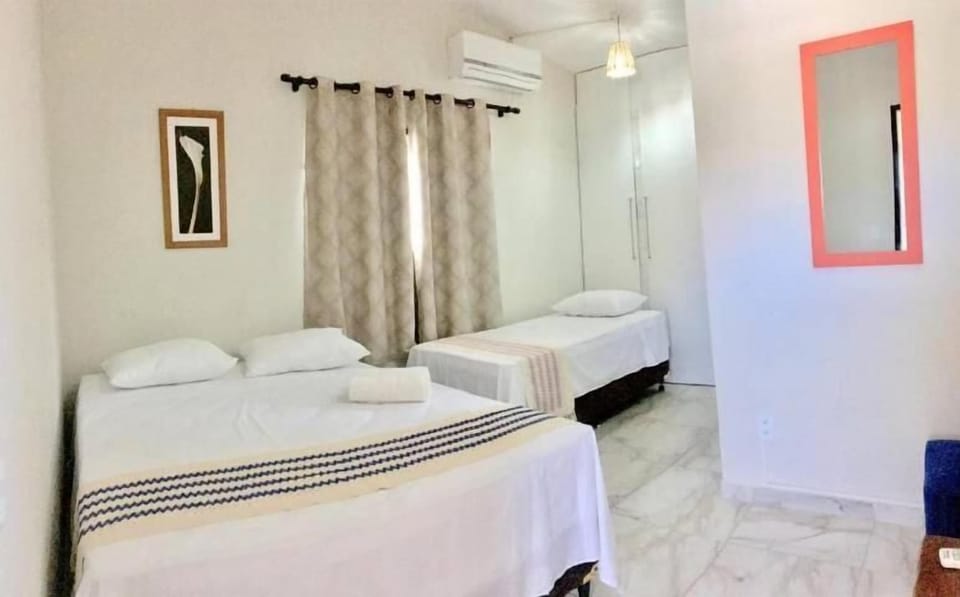 Laptop workspace, WiFi (free), bed sheets