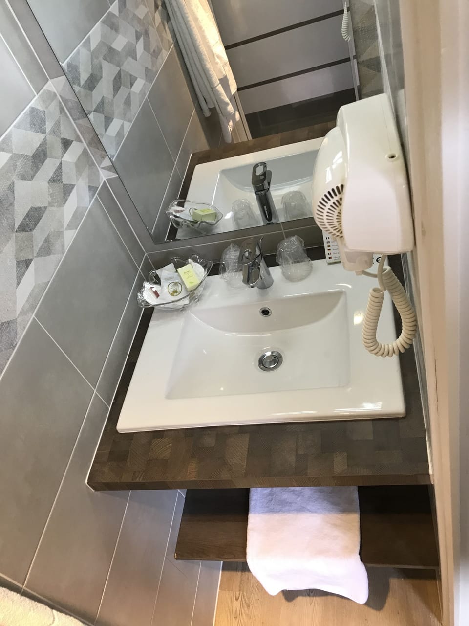 Bathroom shower