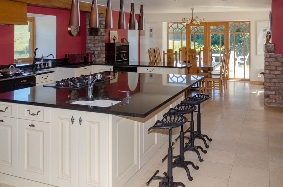 Luxury House, 3 Bedrooms, Accessible | In-room dining