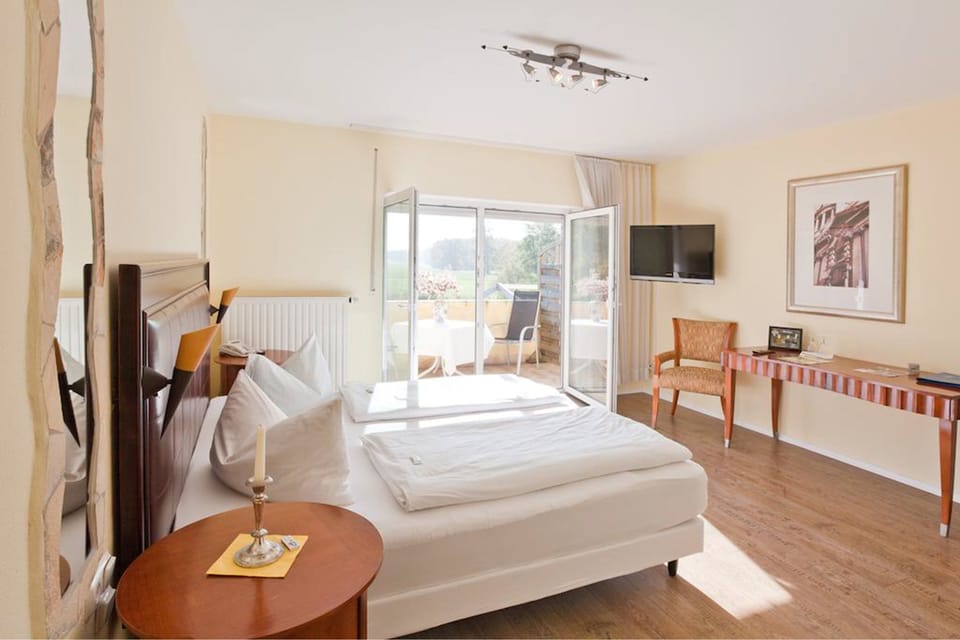 Double Room | Premium bedding, memory foam beds, individually decorated
