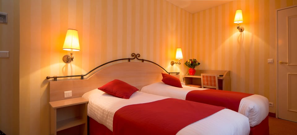 Superior Twin Room | Premium bedding, in-room safe, desk, soundproofing