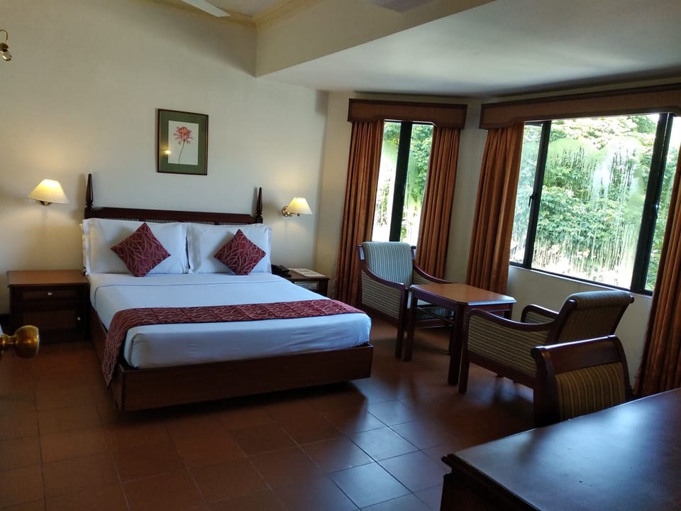 Deluxe Single Room, 1 Bedroom, Valley View | Bathroom | Shower, free toiletries, hair dryer, slippers