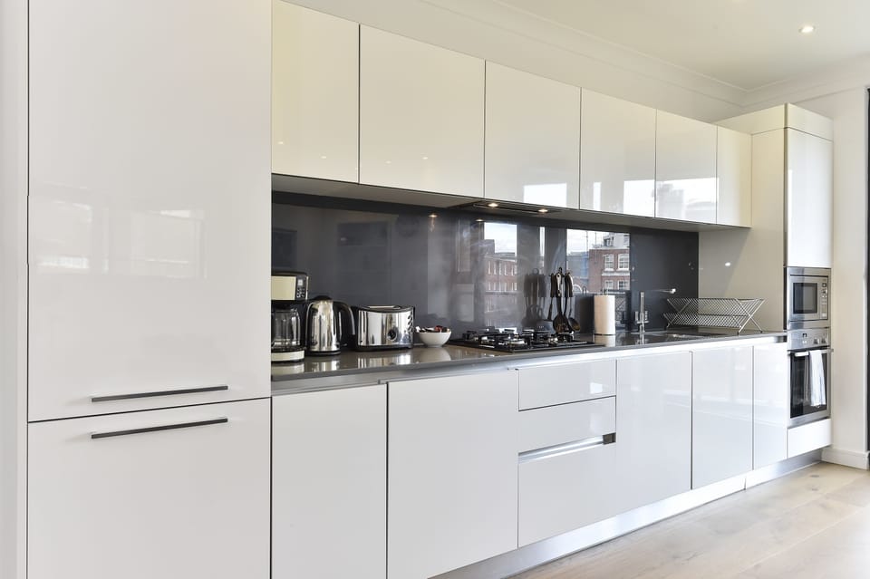 Apartment, 2 Bedrooms | Private kitchen | Full-size fridge, microwave, oven, stovetop