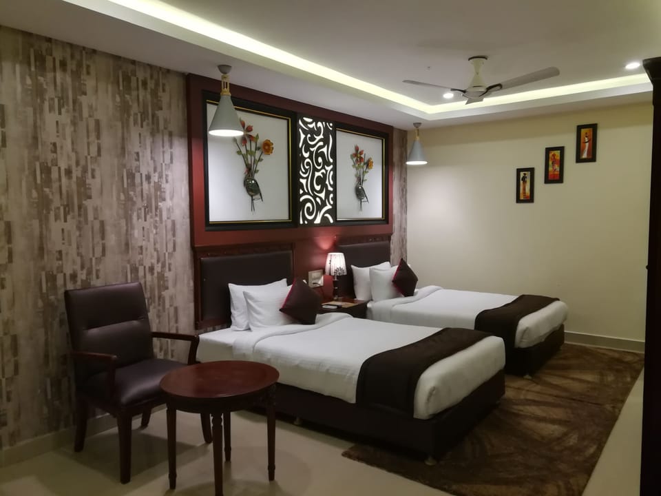 Minibar, in-room safe, individually furnished, desk