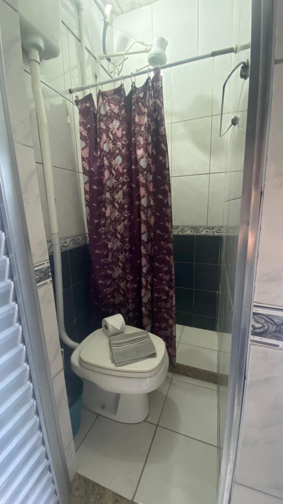 Double or Twin Room | Bathroom | Shower, towels, soap, toilet paper