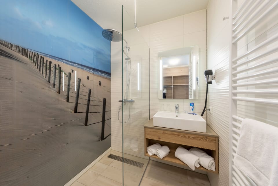 Premium Double Room | Bathroom | Shower, free toiletries, towels, soap