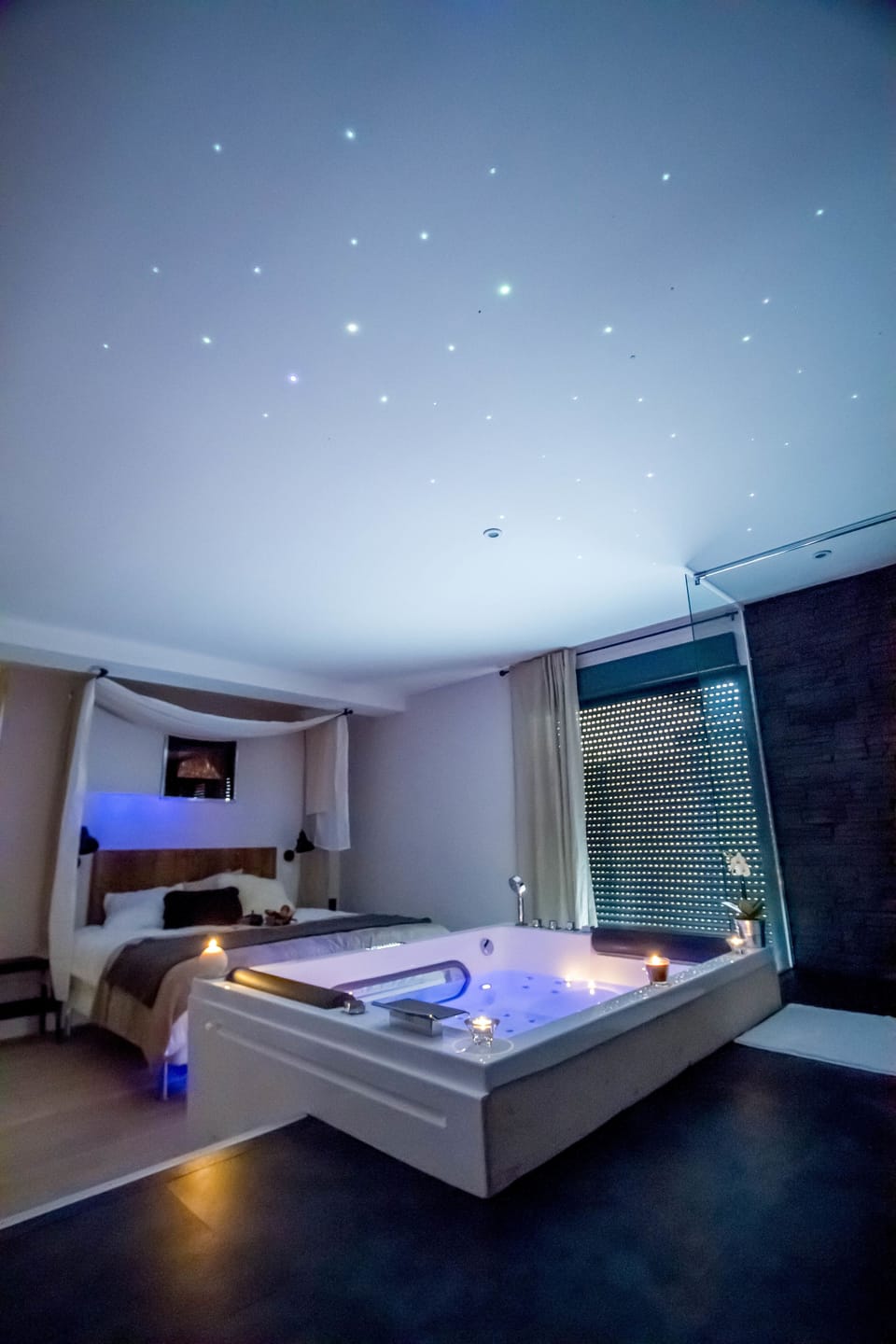 Romantic Double Room (Urban Loft) | Jetted tub